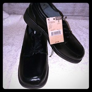 Boys size 2 dress shoes